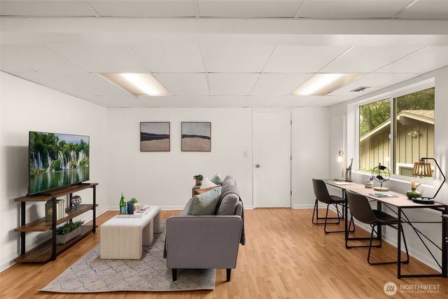 13730 SE 20th Street, Bellevue, WA 98005