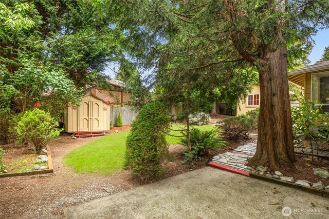 13730 SE 20th Street, Bellevue, WA 98005