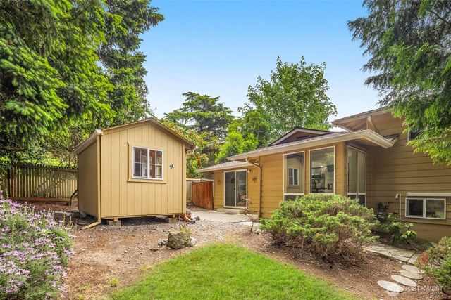 13730 SE 20th Street, Bellevue, WA 98005