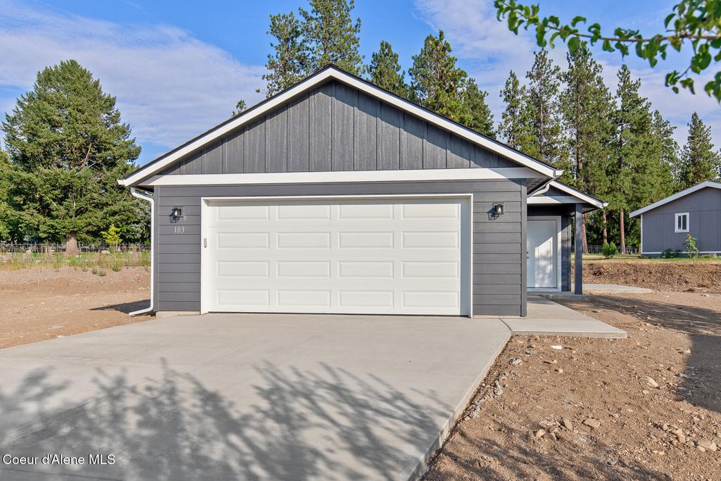 103 W NARCISSUS CT, Post Falls, ID 83854