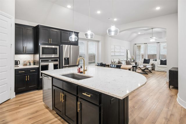 4737 Pin Oak Court, Aubrey, TX 76227