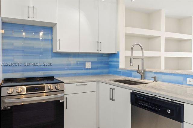 3703 NE 166th St 904, North Miami Beach, FL 33160