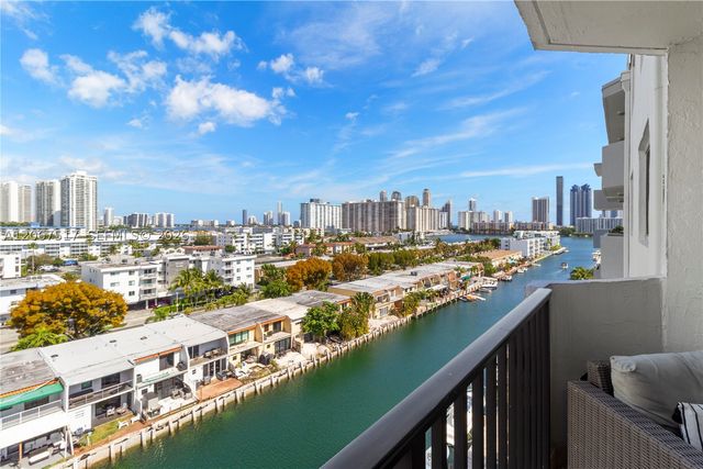 3703 NE 166th St 904, North Miami Beach, FL 33160