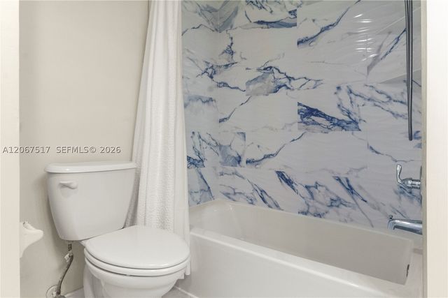 3703 NE 166th St 904, North Miami Beach, FL 33160