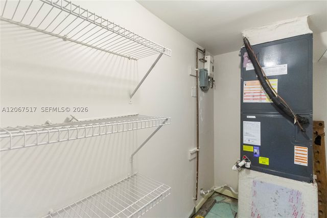 3703 NE 166th St 904, North Miami Beach, FL 33160