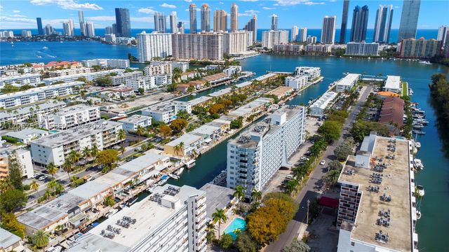 3703 NE 166th St 904, North Miami Beach, FL 33160