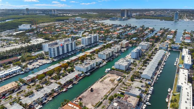 3703 NE 166th St 904, North Miami Beach, FL 33160