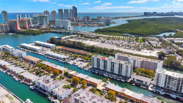3703 NE 166th St 904, North Miami Beach, FL 33160