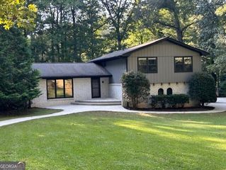 340 Magmar Lane, Fayetteville, GA 30214