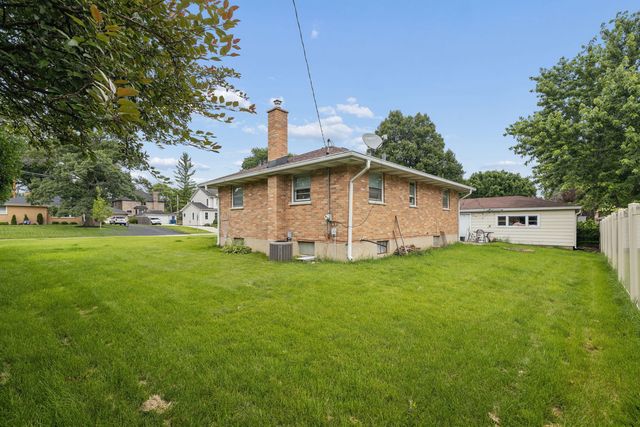 237 Chicago Avenue, Downers Grove, IL 60515