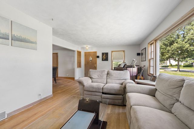 237 Chicago Avenue, Downers Grove, IL 60515