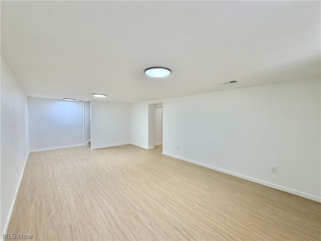 131 Noran Circle, Bedford, OH 44146