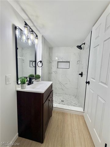 131 Noran Circle, Bedford, OH 44146