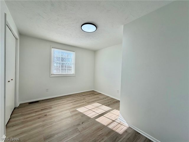 131 Noran Circle, Bedford, OH 44146