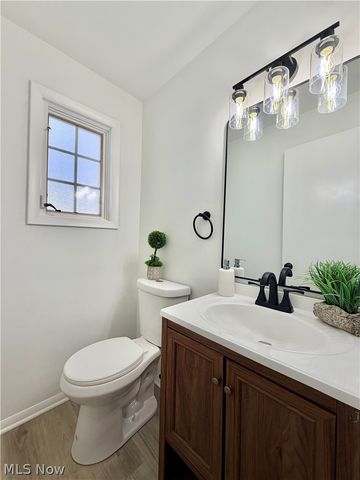 131 Noran Circle, Bedford, OH 44146