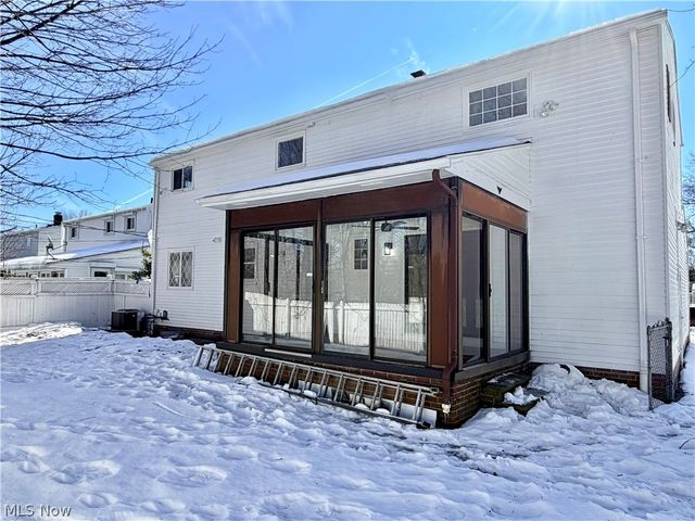 131 Noran Circle, Bedford, OH 44146