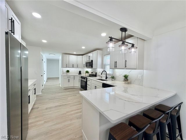 131 Noran Circle, Bedford, OH 44146