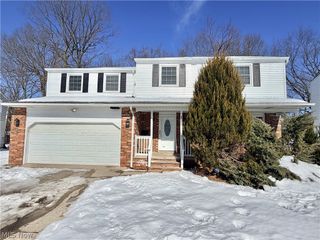 131 Noran Circle, Bedford, OH 44146