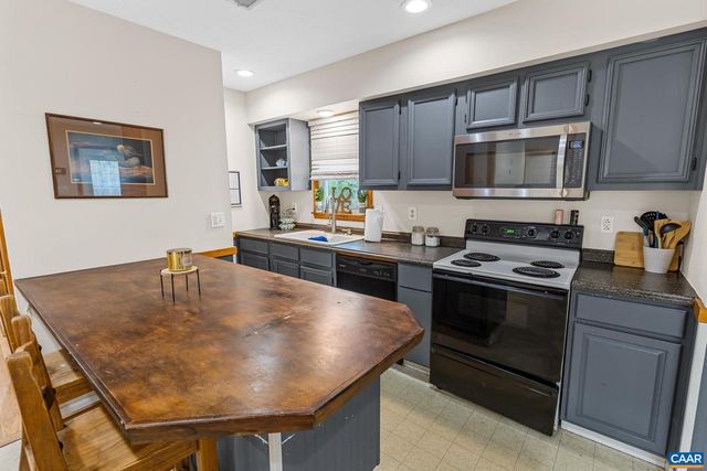 4586 SPOTSWOOD TRL, Barboursville, VA 22923