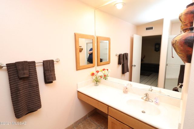 5602 N Camino Del Sol, Tucson, AZ 85718
