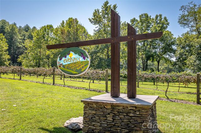 1288 Johns Ridge Parkway 245, Lenoir, NC 28645