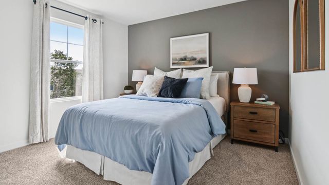 10046 Edgebrook Lane, Huntley, IL 60142