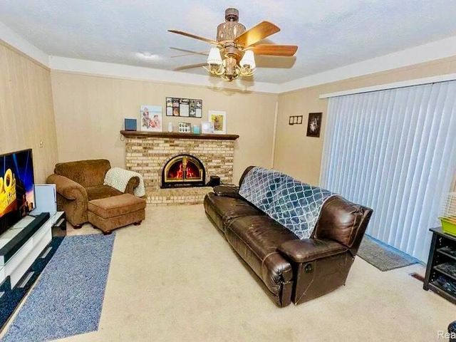30988 Moroso Drive, Warren, MI 48088