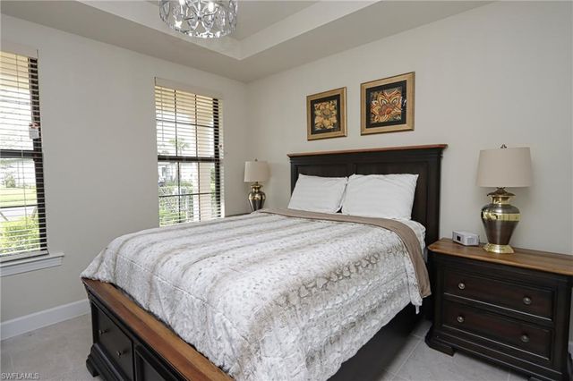 9842 Everglades DR, Naples, FL 34120