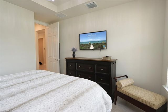 9842 Everglades DR, Naples, FL 34120