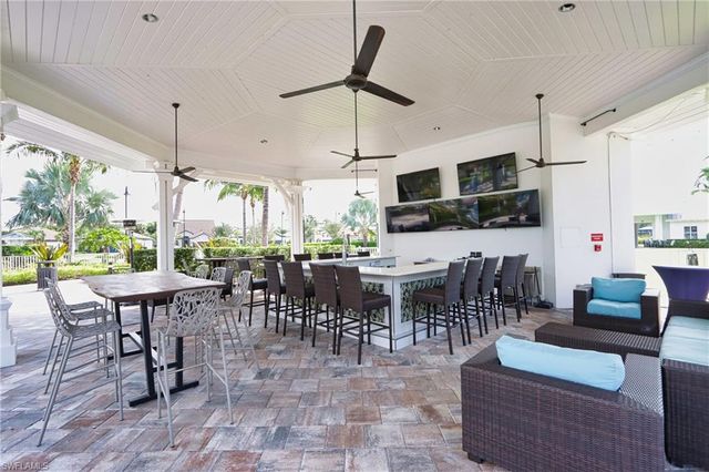 9842 Everglades DR, Naples, FL 34120