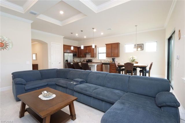 9842 Everglades DR, Naples, FL 34120