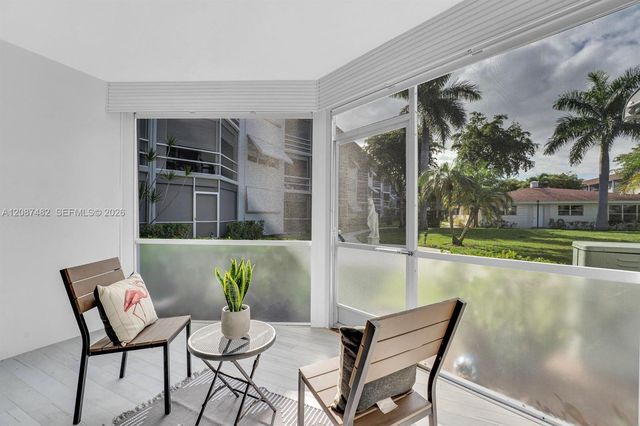 400 SE 10th Street 112, Deerfield Beach, FL 33441