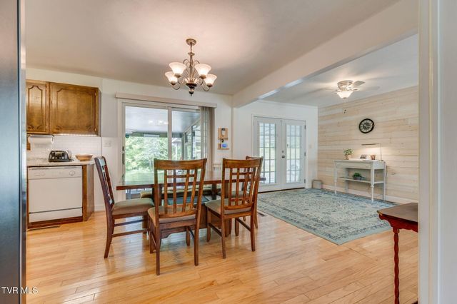 908 Spring Valley Drive, Kingsport, TN 37660