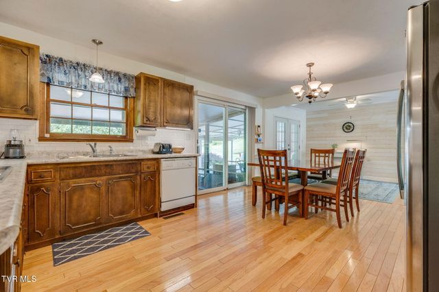 908 Spring Valley Drive, Kingsport, TN 37660