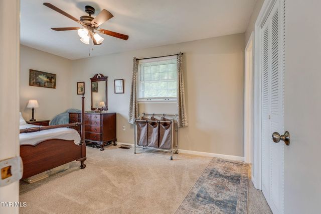 908 Spring Valley Drive, Kingsport, TN 37660