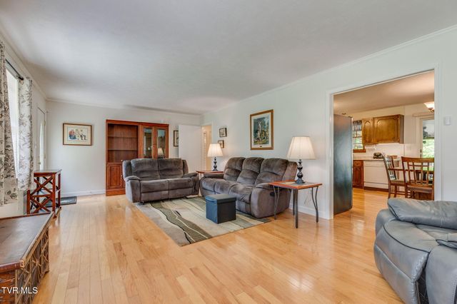 908 Spring Valley Drive, Kingsport, TN 37660