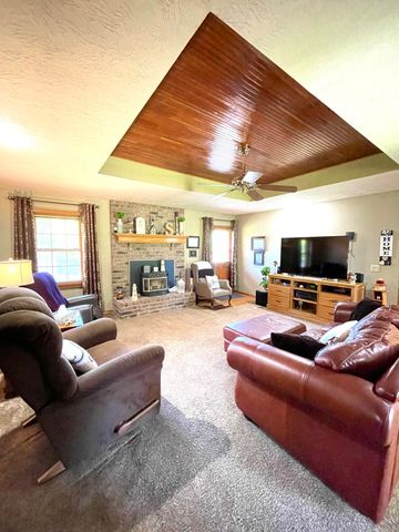 7515 W Wynwood Drive, Springfield, MO 65802