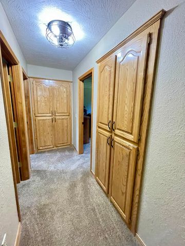7515 W Wynwood Drive, Springfield, MO 65802