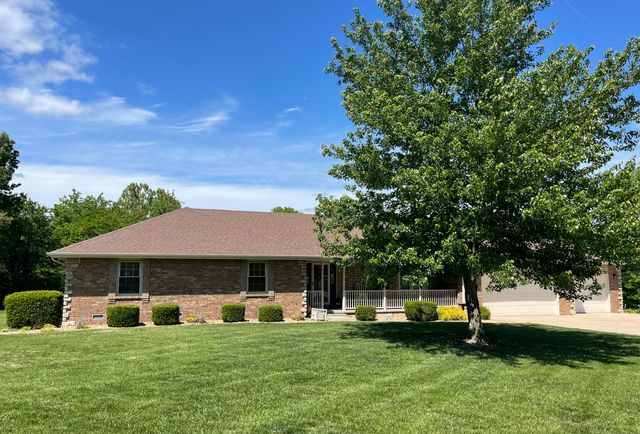 7515 W Wynwood Drive, Springfield, MO 65802