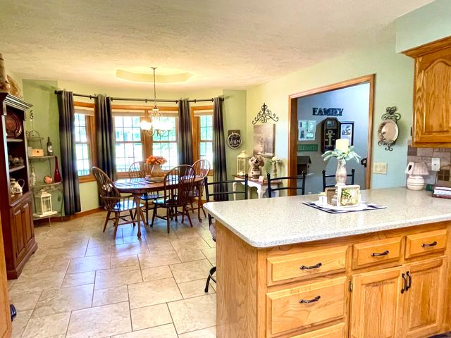 7515 W Wynwood Drive, Springfield, MO 65802
