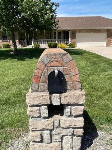 7515 W Wynwood Drive, Springfield, MO 65802