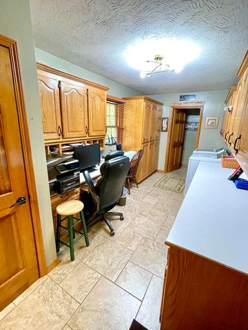 7515 W Wynwood Drive, Springfield, MO 65802