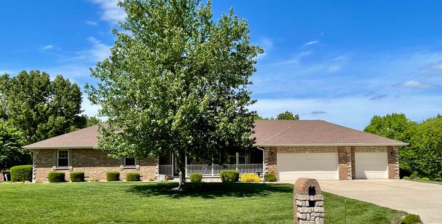 7515 W Wynwood Drive, Springfield, MO 65802