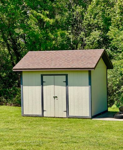 7515 W Wynwood Drive, Springfield, MO 65802