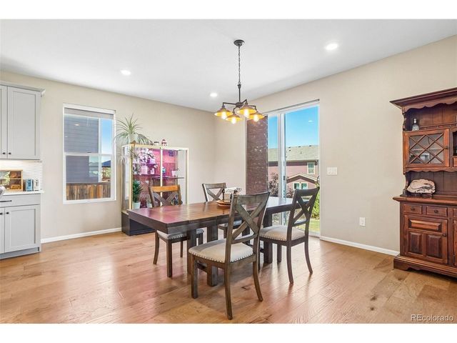 865 N Waterloo Cir, Aurora, CO 80018