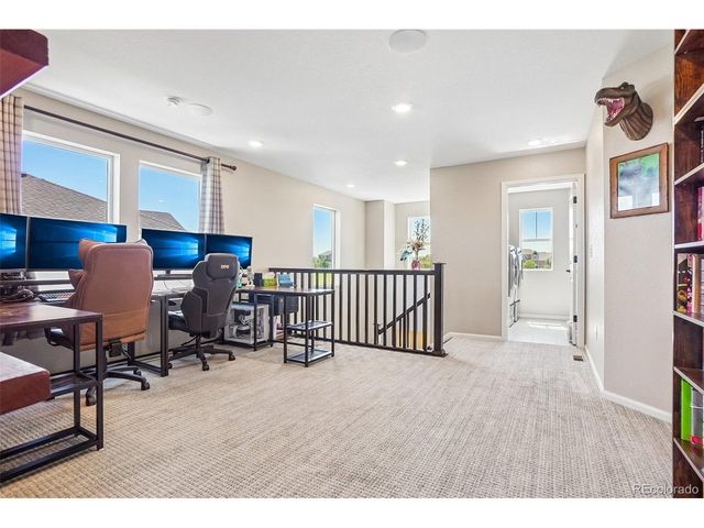 865 N Waterloo Cir, Aurora, CO 80018