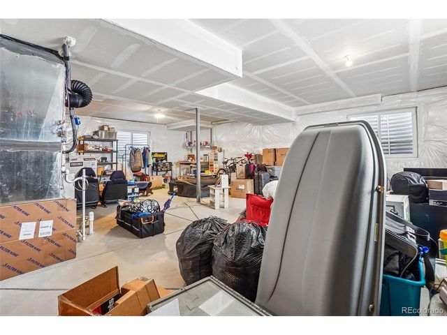 865 N Waterloo Cir, Aurora, CO 80018