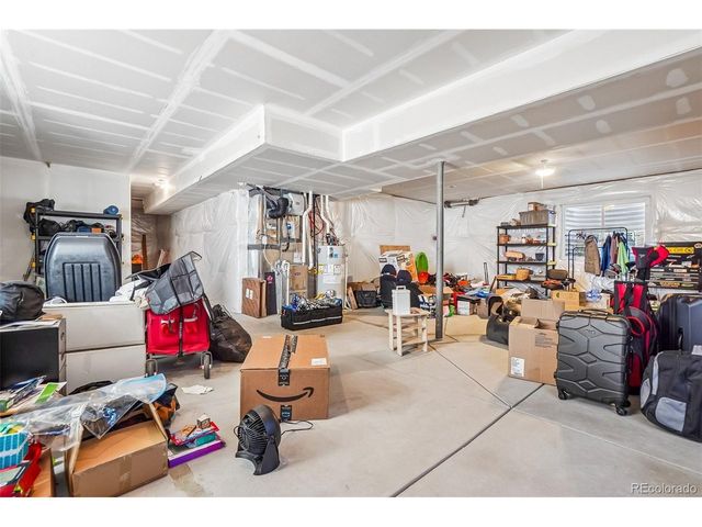 865 N Waterloo Cir, Aurora, CO 80018