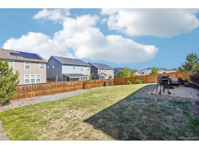 865 N Waterloo Cir, Aurora, CO 80018