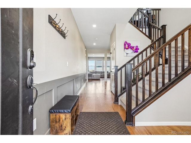 865 N Waterloo Cir, Aurora, CO 80018